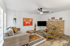 Artist Retreat by SoCo - Sleeps 6 - Free Parking
